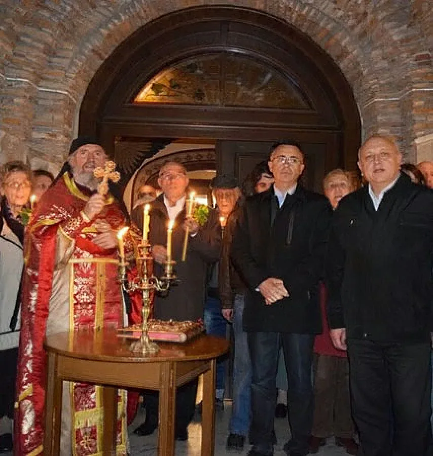 Кърджали посрещна Благодатния огън 