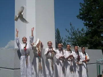 Кмет с курбан за здраве на Великден 