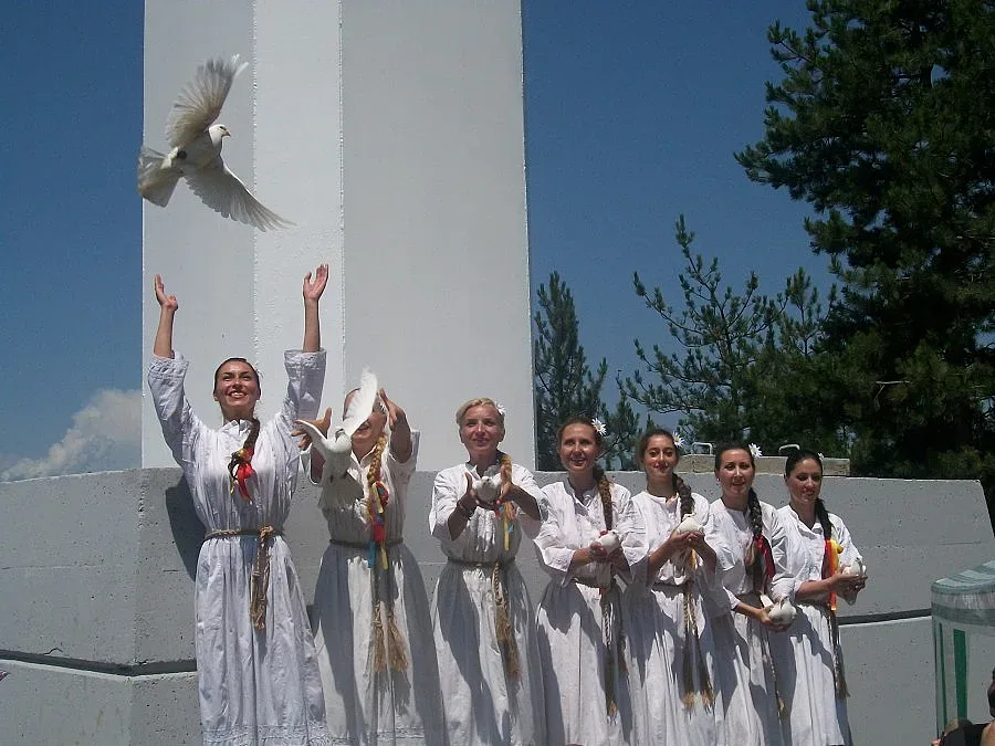 Кмет с курбан за здраве на Великден 