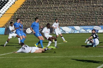 "Славия" пак победи "Левски" 