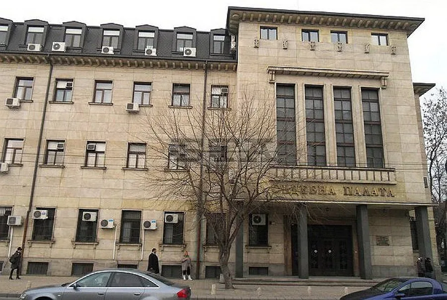 Митничари са обвинени в контрабанда за милиони левове