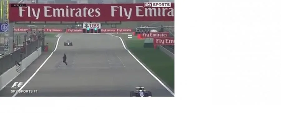 Китаец рискува живота си на Формула 1 (ВИДЕО)