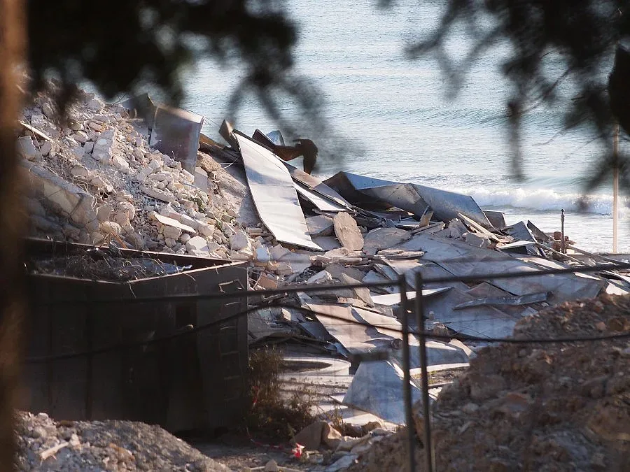 Нейков за срутения хотел: Класическо престъпление