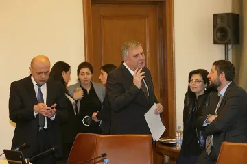 Отлагат с година по-високите осигуровки