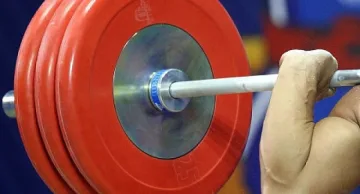 Четирима наши щангисти вдигат на европейското