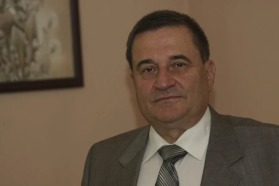 Стабилизират НЕК като в "Красив ум"