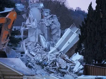Затрупаните останали в хотела за 5 лева