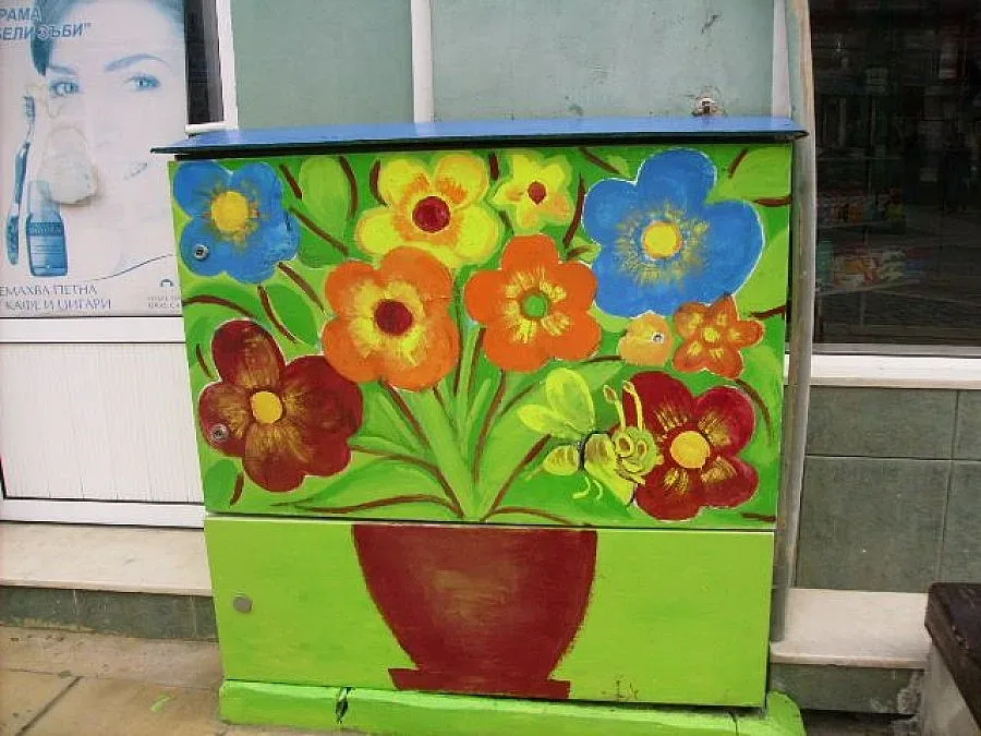 Украсиха с рисунки центъра на Гоце Делчев