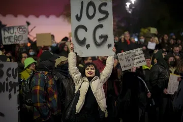 Румъния се вдигна! Бунт срещу Джорджеску /СНИМКИ/