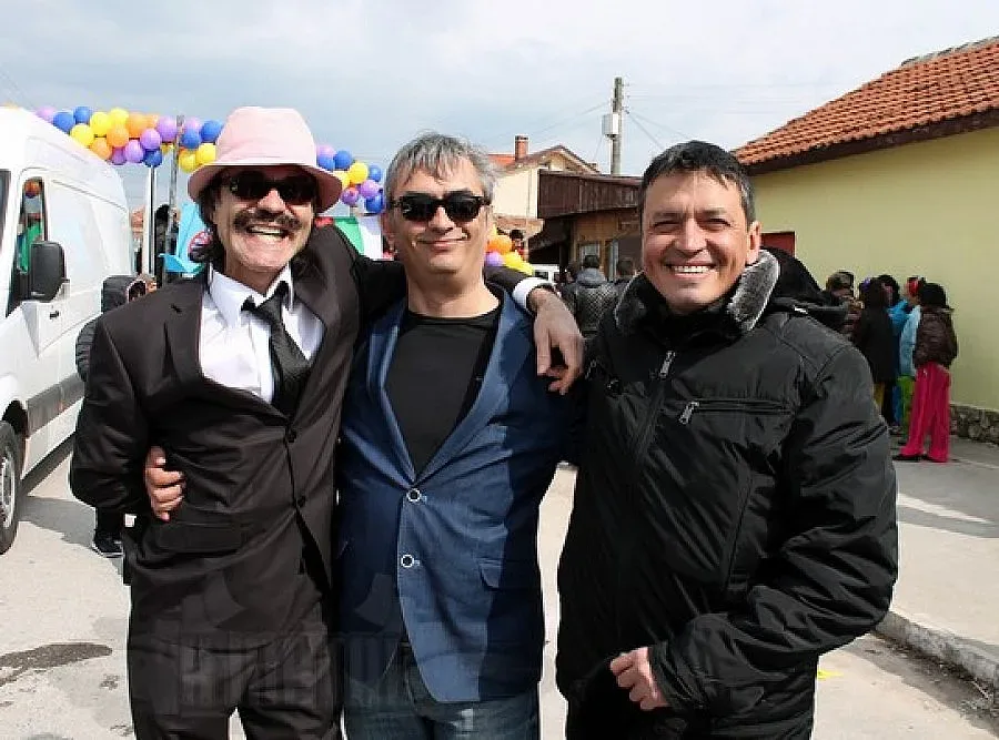 Кметъла зарадва роми за празника