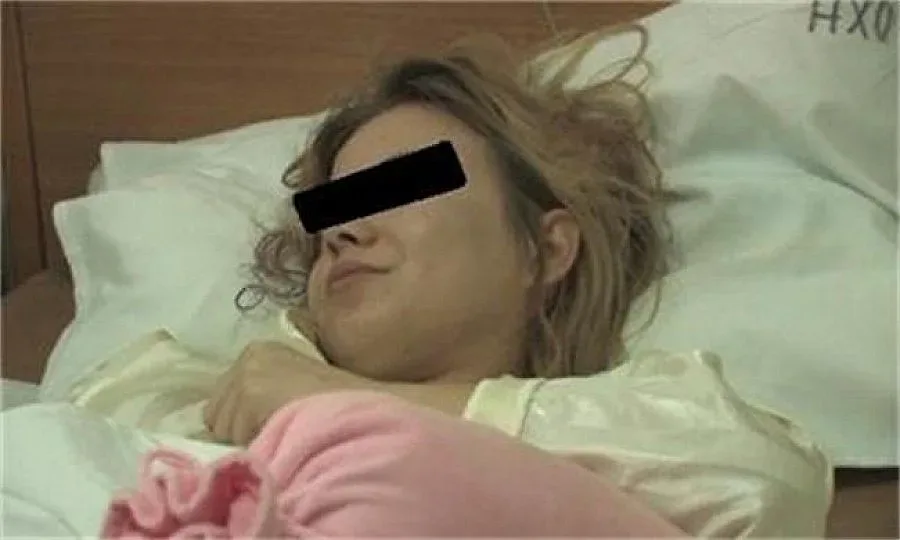 Емили се заканила на Стела, че ще умре и я пребила