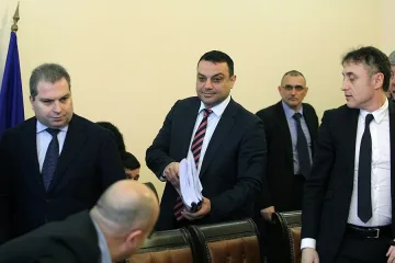 Московски: Има излишен персонал в БДЖ