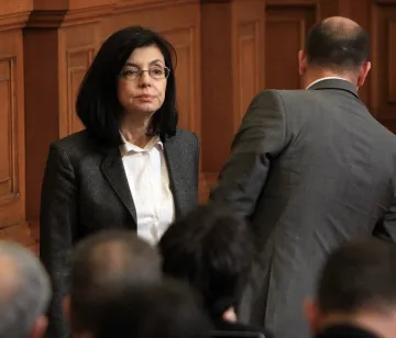 Трима министри и вицепремиер в борба срещу новия гръцки данък