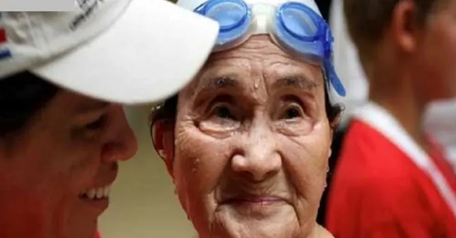 100-годишна японка постави рекорд в плуването