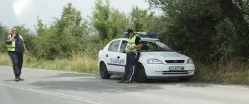 Пиян шофьор кара кола с чужди табели