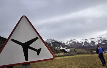 Глас народен: 35% се боят да летят след драмата в Алпите