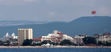 Дъмпинг дави курортите
