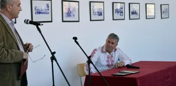 Музикант подреди изложба с картини