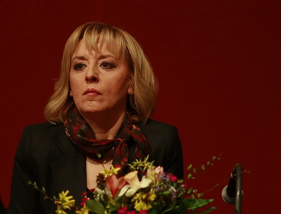 Мая: Не може да делим БСП на кланове