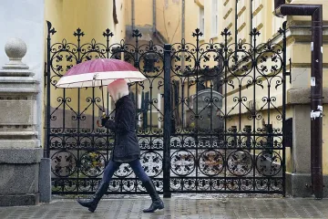 Оранжев код за дъжд в 6 области утре