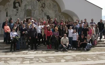 Цветанов и младежи от ГЕРБ с акция „Да пуснем корени в България"