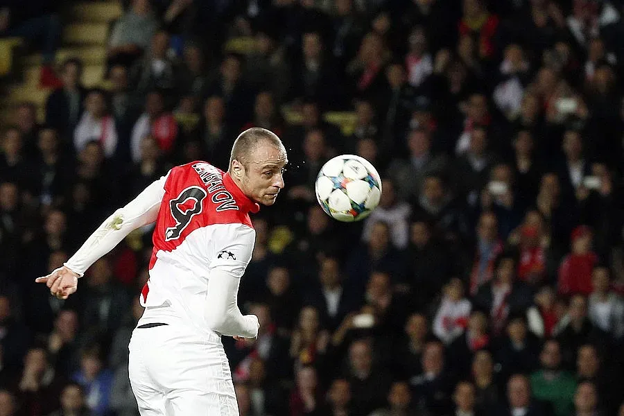 Конско за Бербатов и "Монако"