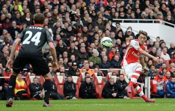 Голово шоу и бунт в Лондон