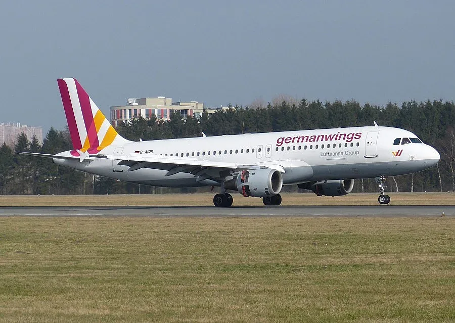 Отклониха самолет на Germanwings заради изтичане на масло
