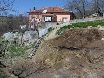 Над 1 850 свлачища в страната