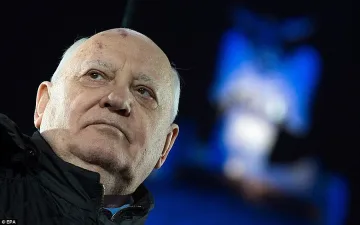 Горбачов катастрофира