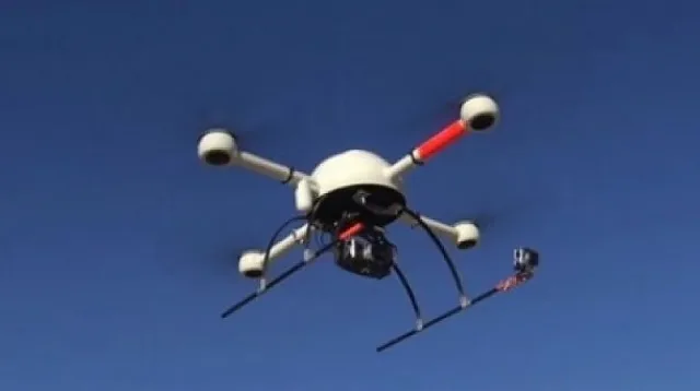 Страховит гигант се появи в небето