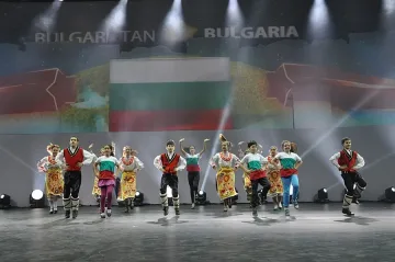 Тракийчета представят красотата на българския фолклор в Кипър