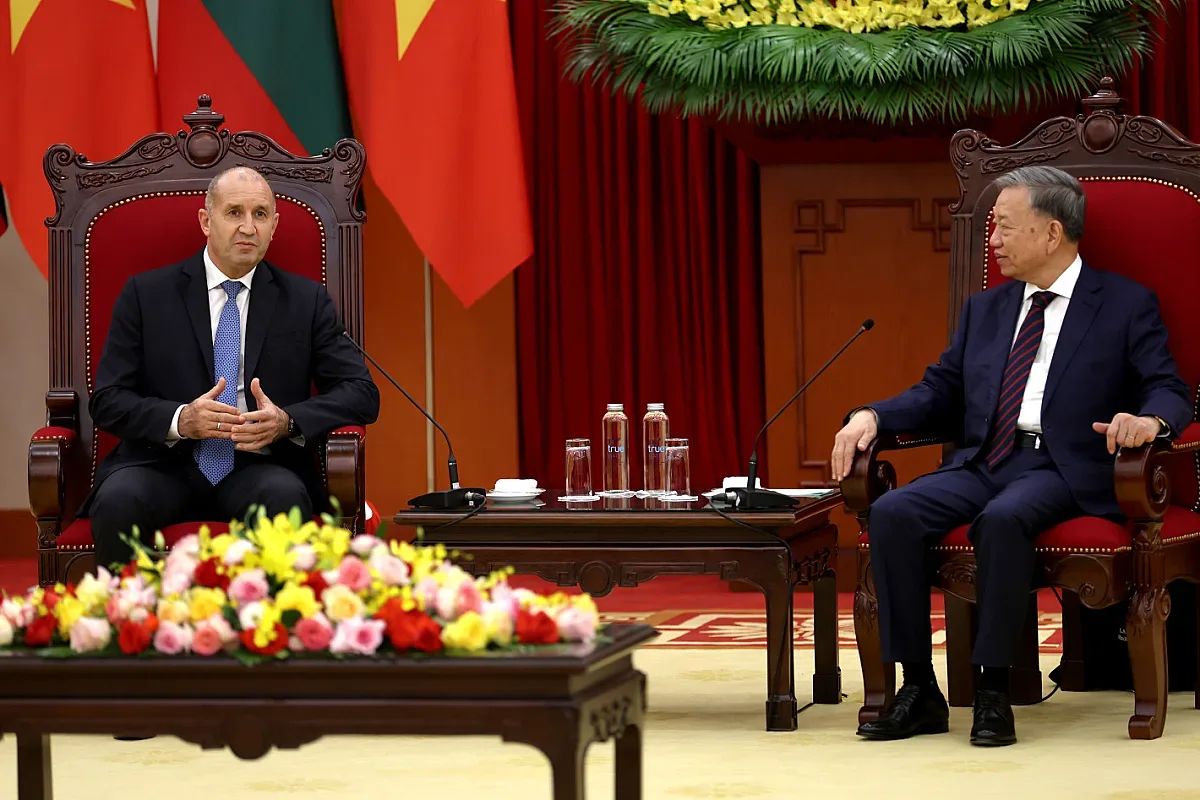 Радев в Ханой. Виетнамският бизнес влиза у нас - ключови новини