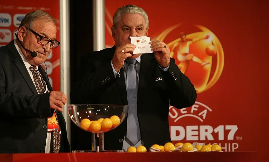 България започва с Хърватия на Евро 2015