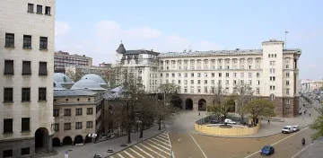 Осветяват президентството в синьо 