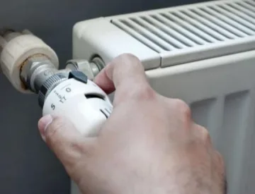 От днес: По-евтино парно и по-бавни магистрали