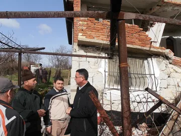 Кметът на Кърджали се среща с Борисов заради свлачищата