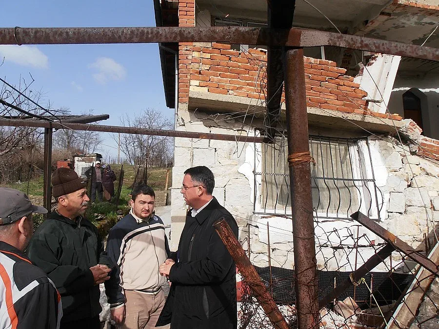 Кметът на Кърджали се среща с Борисов заради свлачищата