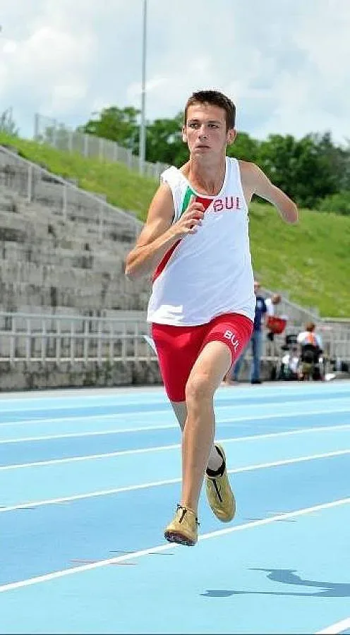 Високо, високо, с пречупено крило: Параолимпиецът Антоан Божилов