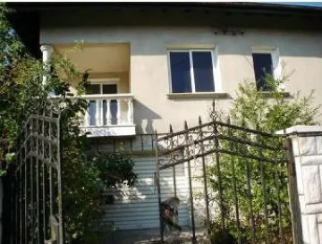 Данъчни продават мляко на търг