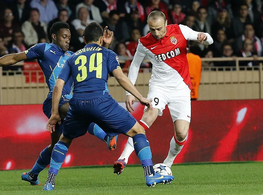 Емил Данчев отрече за трансфер на Бербатов в Гърция