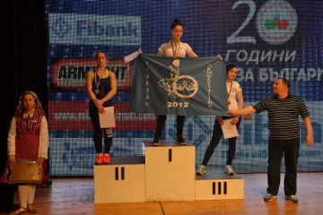 Купи и медали за яки шампиони в Банско