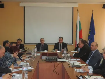 Лукарски проведе заседание на Консултативния съвет за индустриална стабилност и растеж