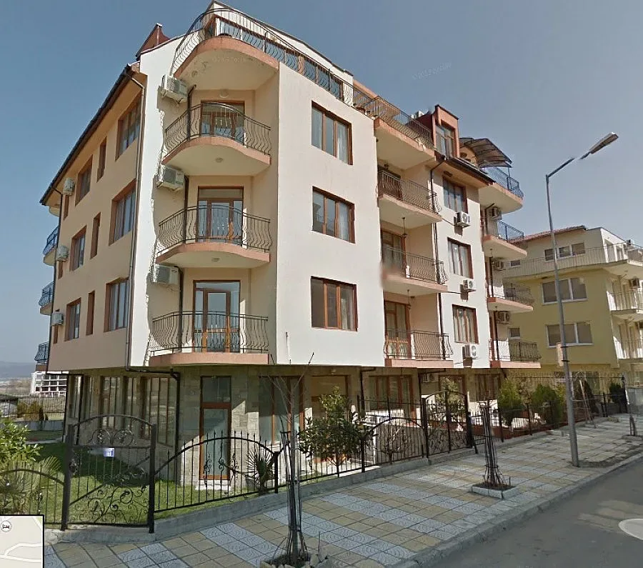 Стюардеса и полковник под лупа за удушеното момче