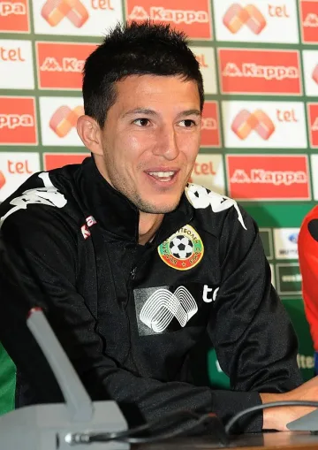 Мицански води атаката срещу Италия, Дяков - капитан