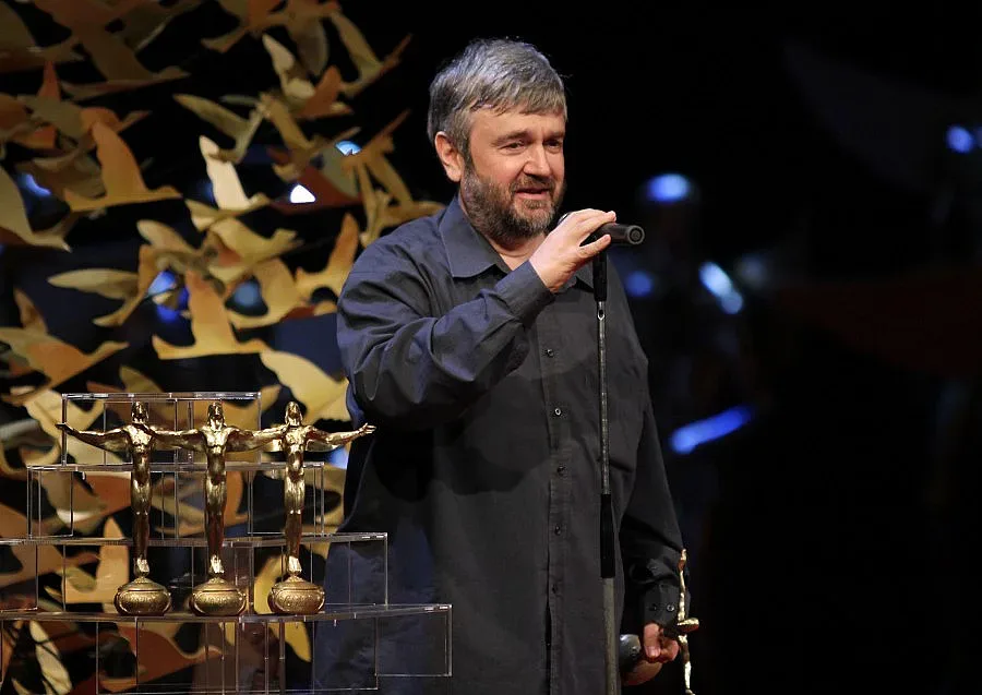 Два Икара за Москови (ОБЗОР)