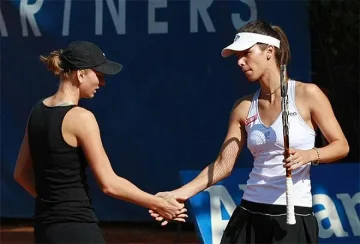 Цвети и Сесил аут от Маями