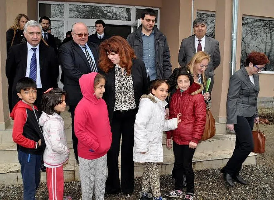 Евродепутати очи в очи с бежанците