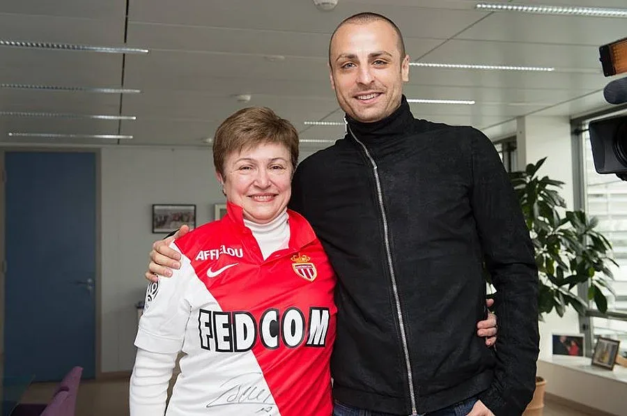 Бербо при Кристалина, подари й фланелка (СНИМКИ)