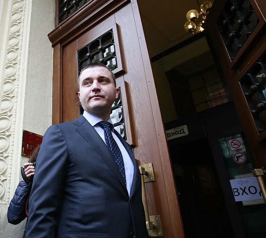 Новият шеф на БНБ няма да е човек от парламента